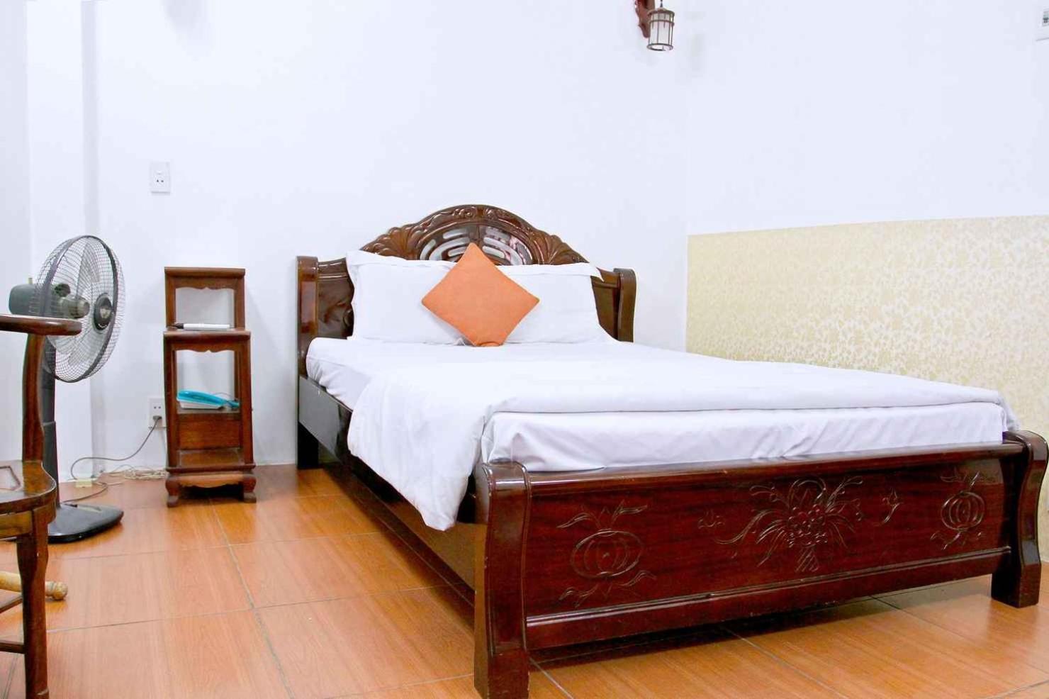 Hoang Cuong Hotel 15 Nguyen Thai Hoc Hanoi Buitenkant foto