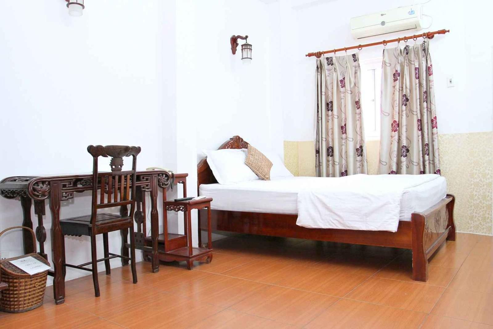 Hoang Cuong Hotel 15 Nguyen Thai Hoc Hanoi Buitenkant foto