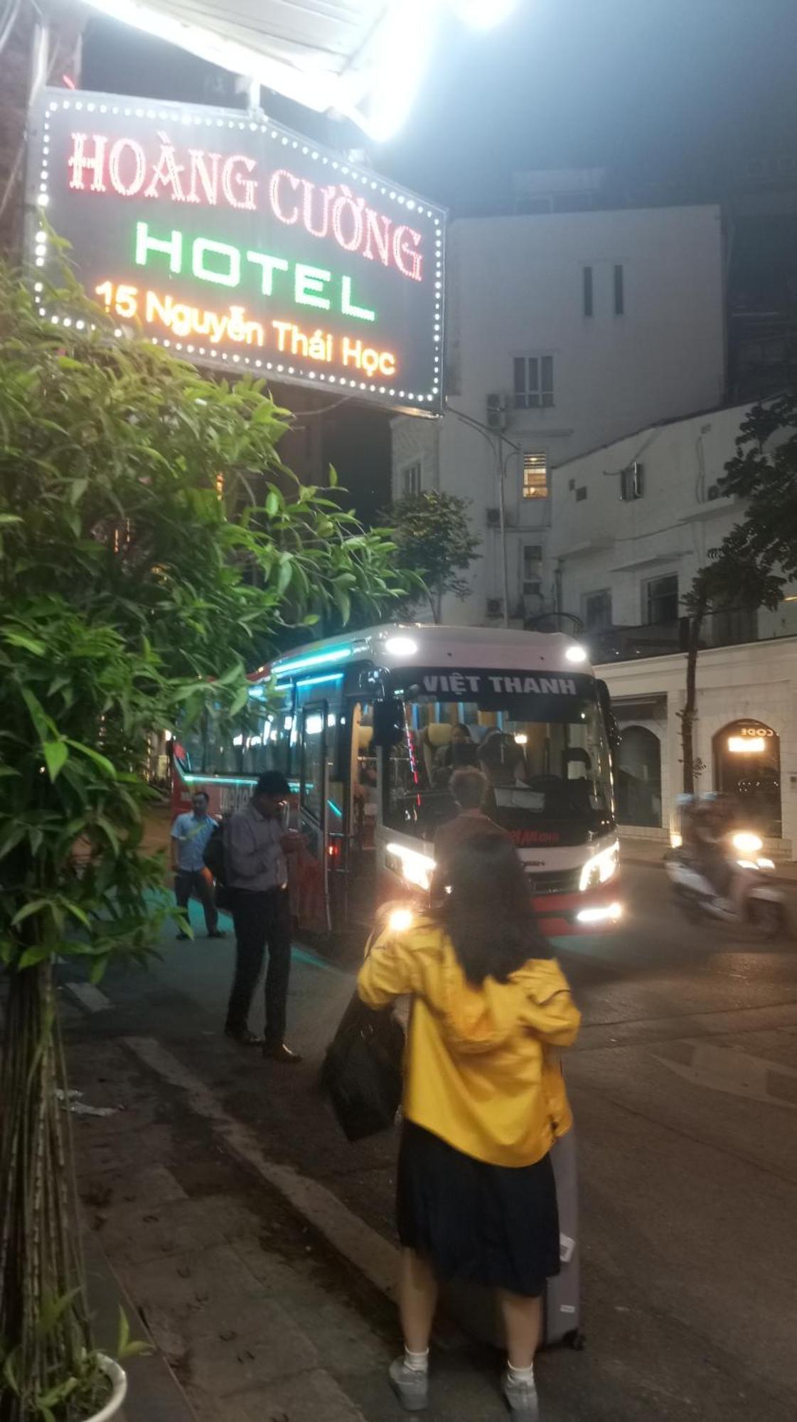 Hoang Cuong Hotel 15 Nguyen Thai Hoc Hanoi Buitenkant foto
