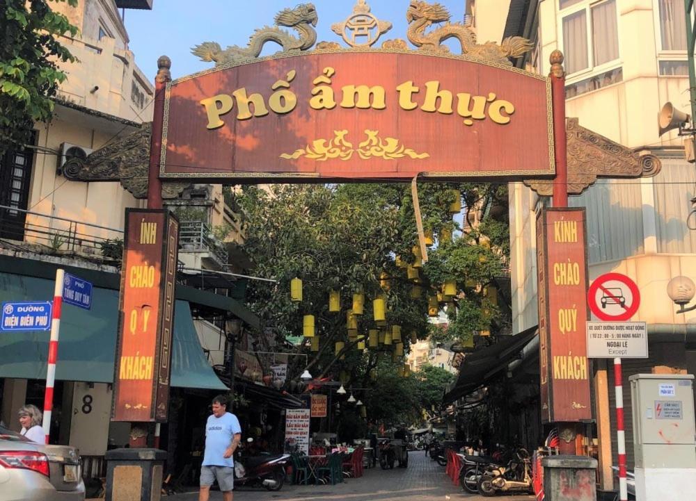 Hoang Cuong Hotel 15 Nguyen Thai Hoc Hanoi Buitenkant foto