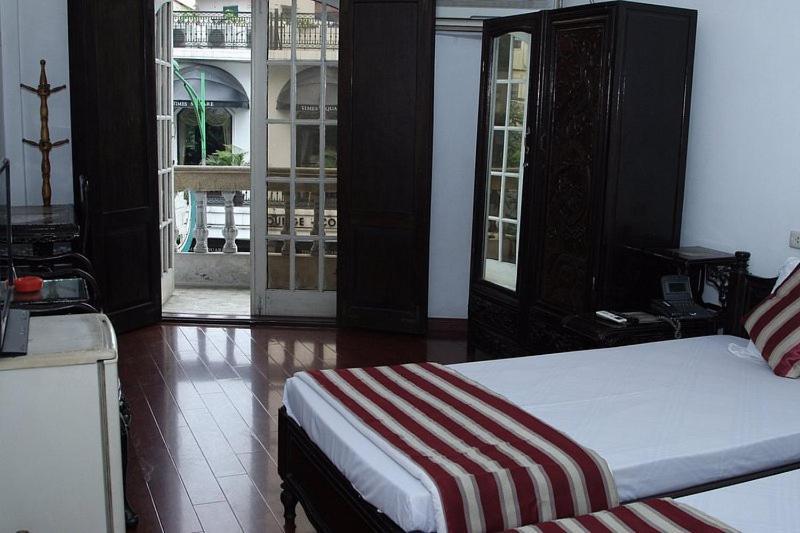 Hoang Cuong Hotel 15 Nguyen Thai Hoc Hanoi Buitenkant foto